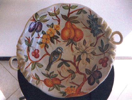 Albisola ceramics Art - Fruit-stand in majolica painted with
the tree of life in various compositions 